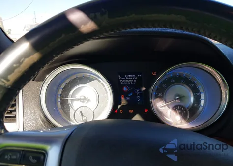 2012 Chrysler 300 Limited z USA, uszkodzony, nr VIN 2C3CCACG1CH249219